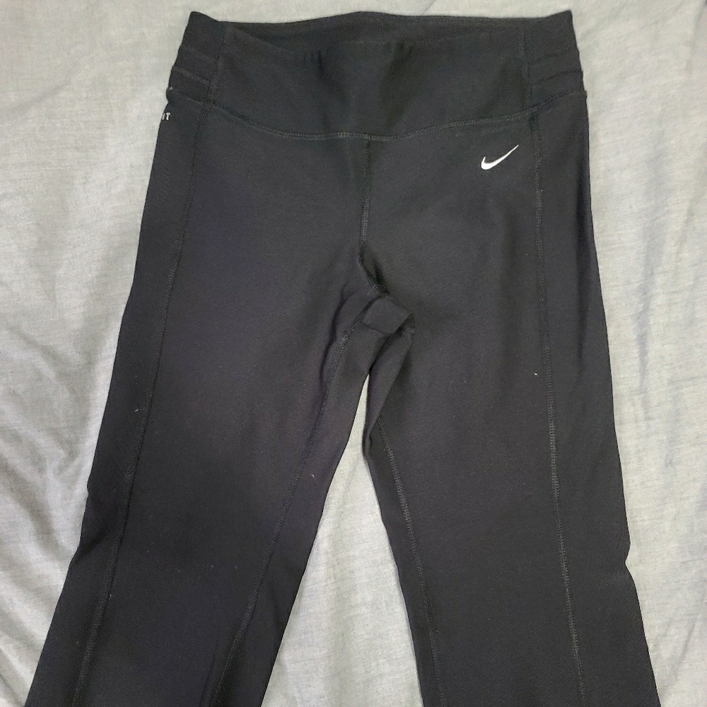 Nike dri fit capris